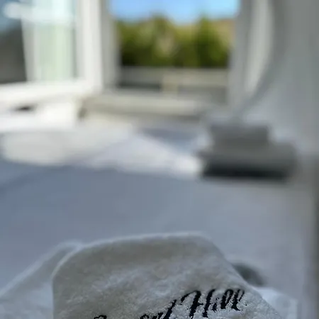 Sunset Hill Aparthotel